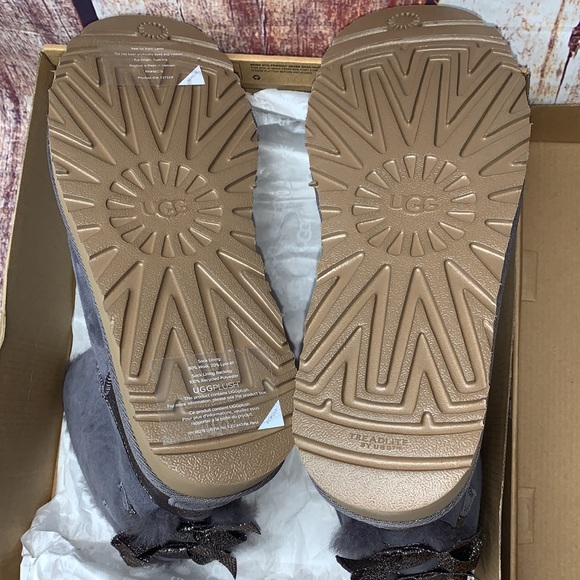 💗SOLD OUT 😍UGG BAILEY BOW GLITZ Boots - Picture 8 of 12